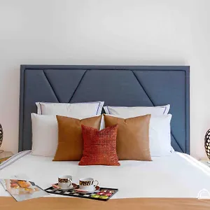 Dream Apartments- West Wharf Tower Canal View شقة